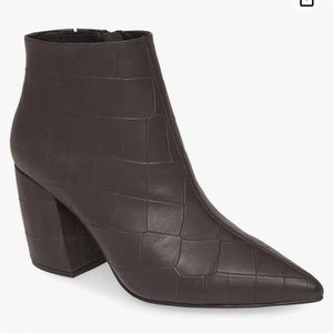 Brand New Jeffrey Campbell Final Boots in Gray Croc! Super comfy! Size 7.5!